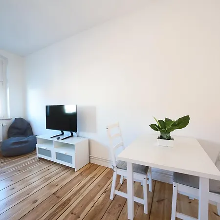 Copper Kersanierter Altbau Mit Flair, Vollausstattung Und Zentral Furstenwalde